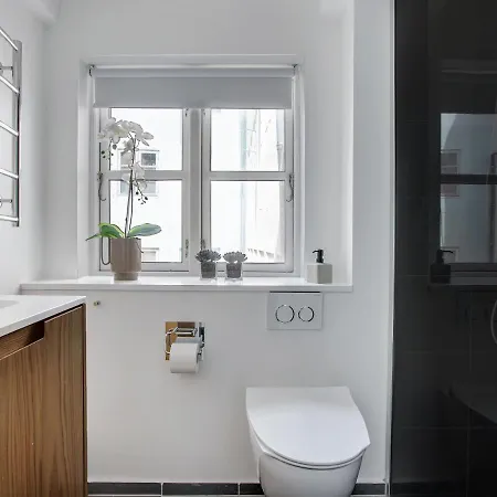 Sanders Regent - Precious One-bedroom Near Square Appartement